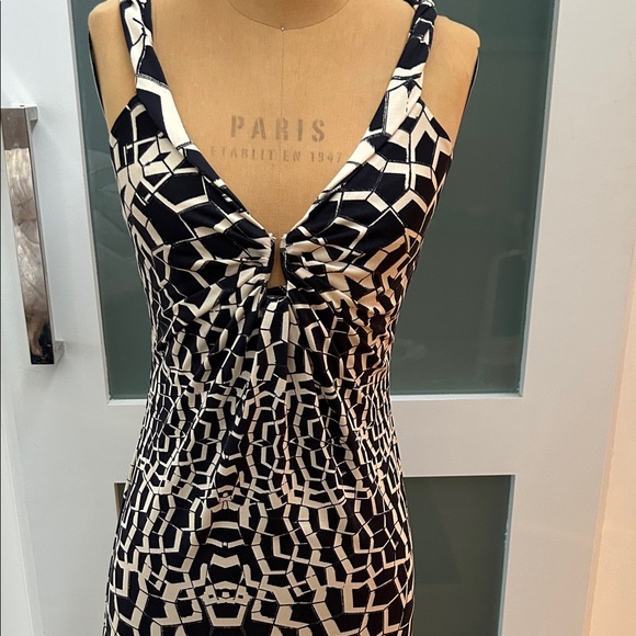Diane Von Furstenberg Dresses & Skirts - Diane Von Furstenberg Geometric Dress